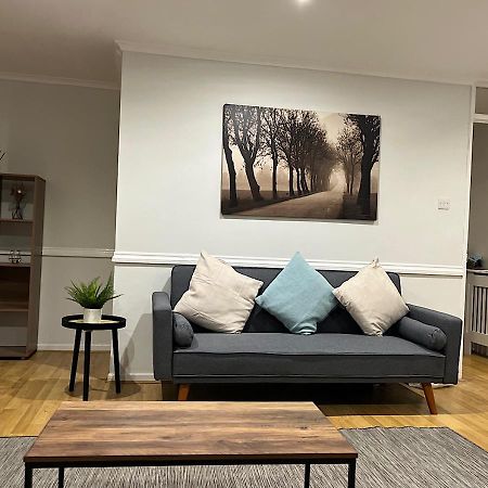 Lovely 2 Bedroom Apartment With Parking Space London Exterior foto