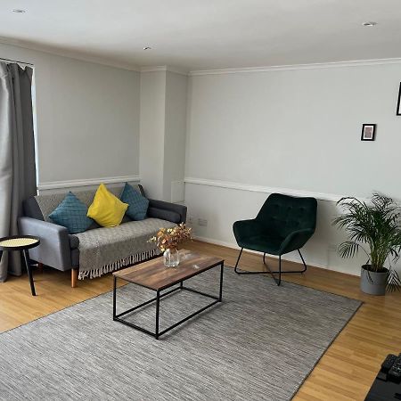 Lovely 2 Bedroom Apartment With Parking Space London Exterior foto