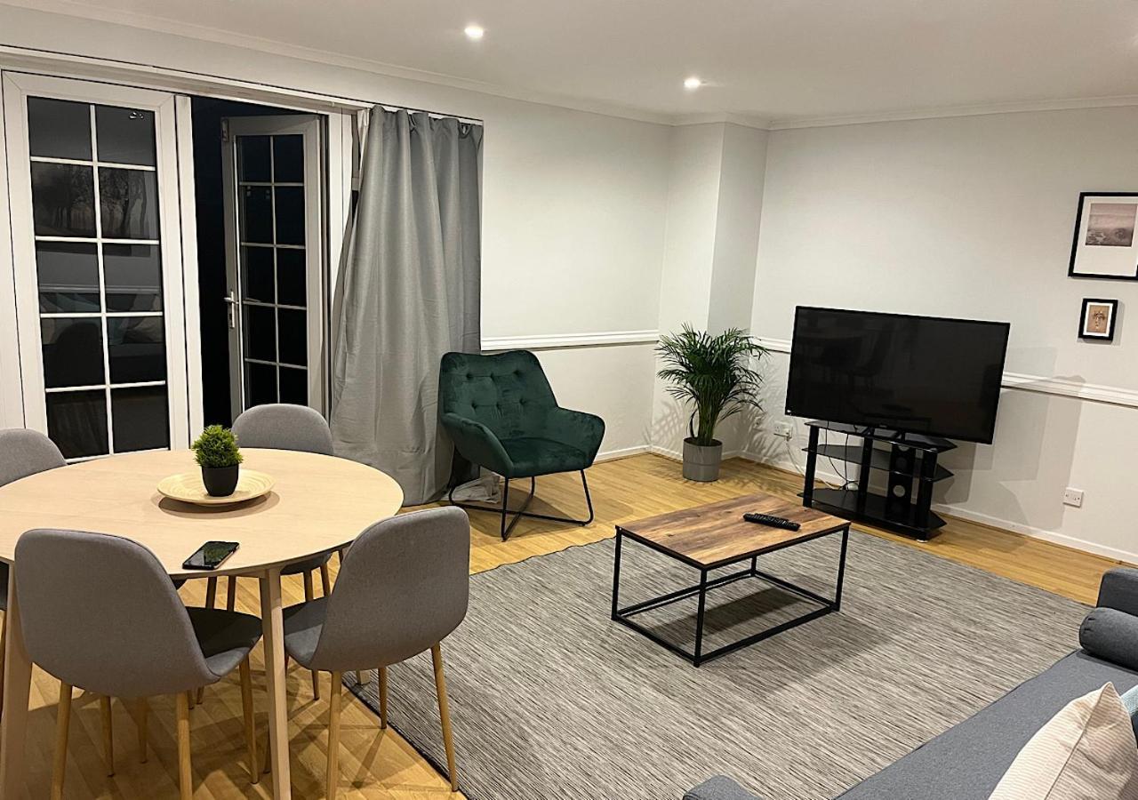 Lovely 2 Bedroom Apartment With Parking Space London Exterior foto