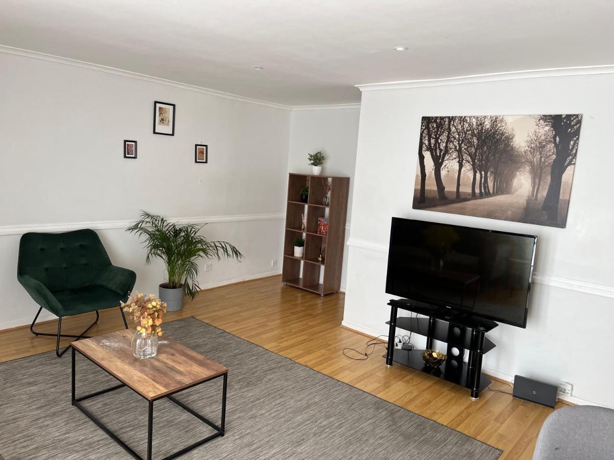 Lovely 2 Bedroom Apartment With Parking Space London Exterior foto